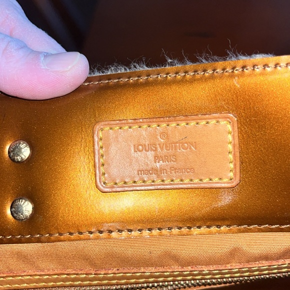 Louis Vuitton Vernis tote - Picture 13 of 15